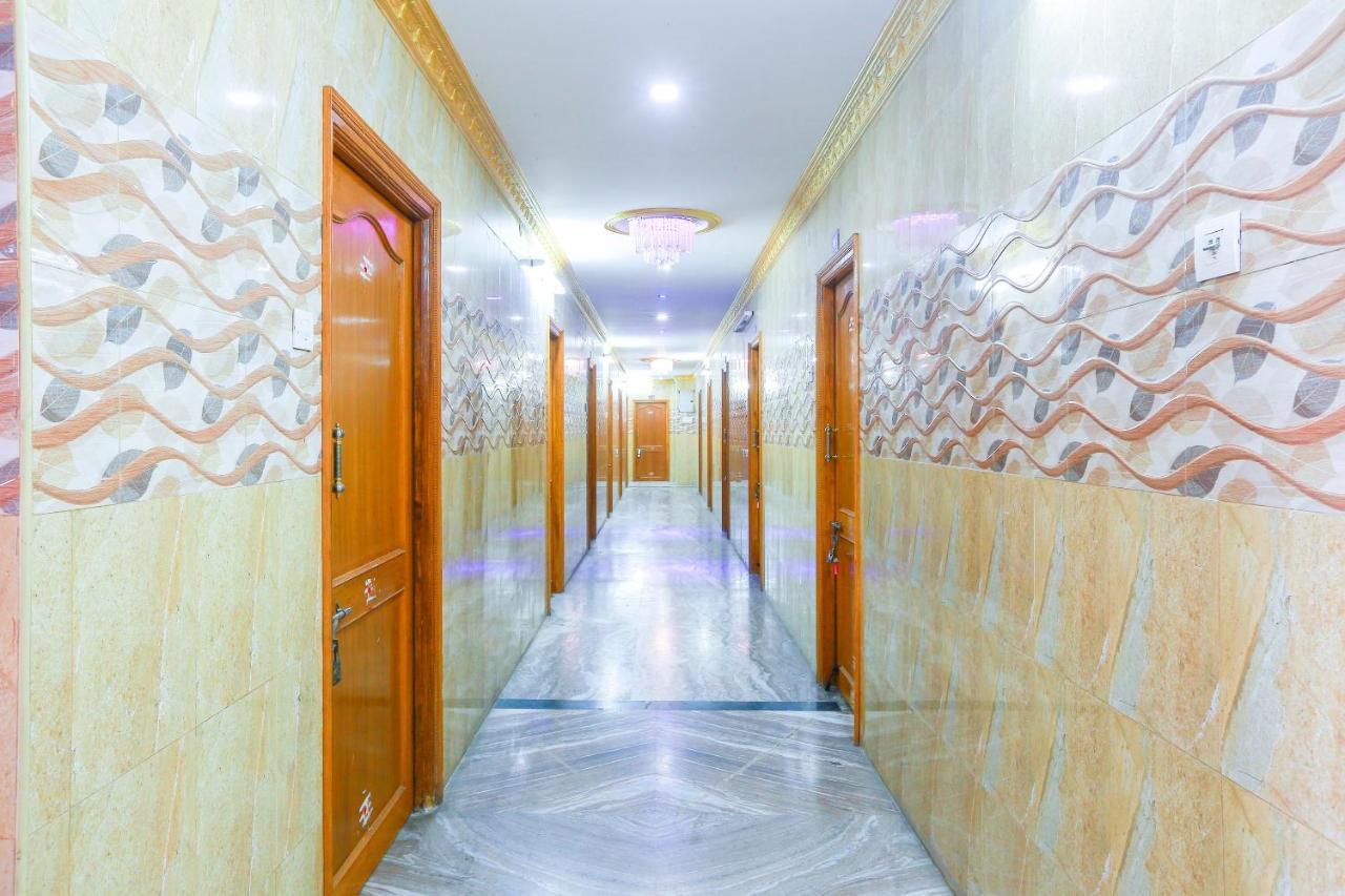 Oyo 68796 Shanthi Mahal Ченай Екстериор снимка
